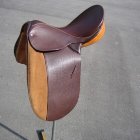 Selle de dressage